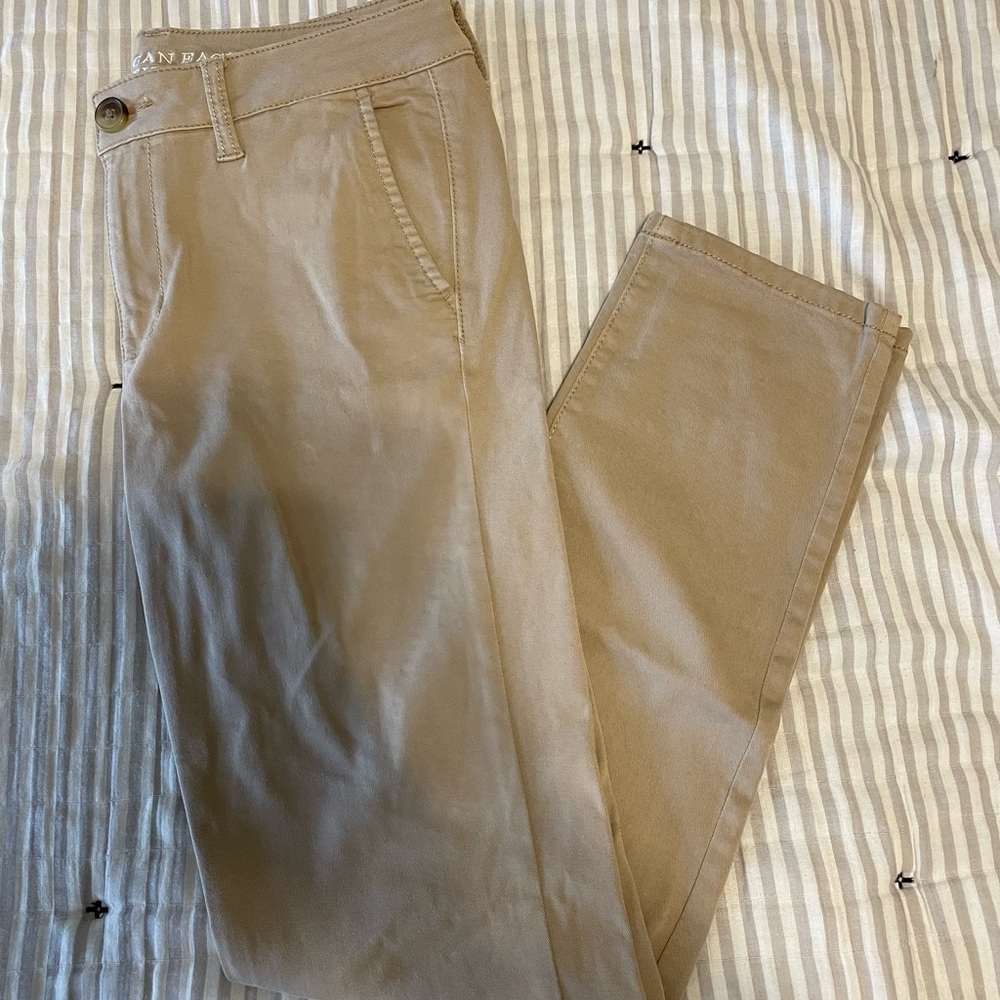 American Eagle Twill Khaki Skinny Pants